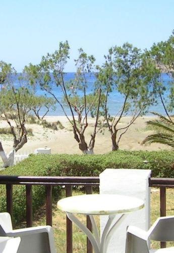 Hotel Boulis カマライ エクステリア 写真